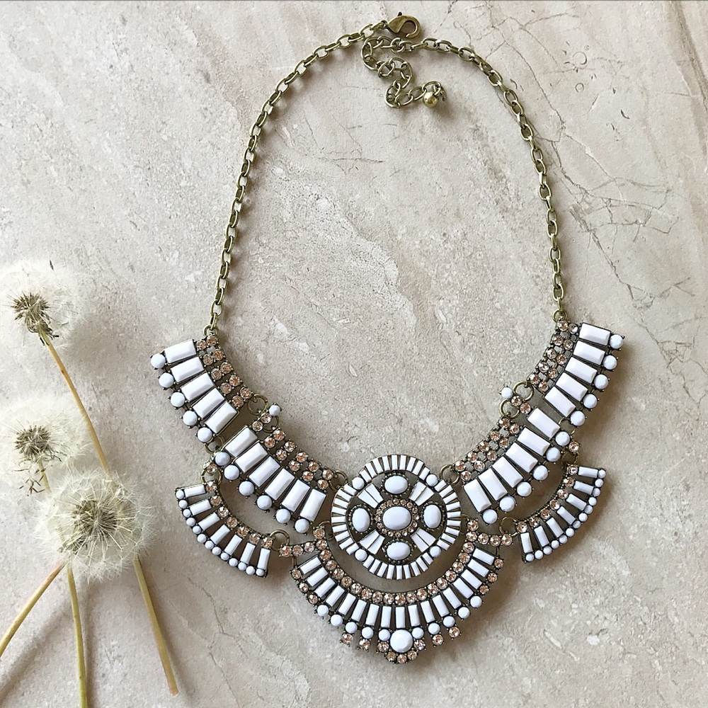 Beautiful White Statement Necklace - image 1
